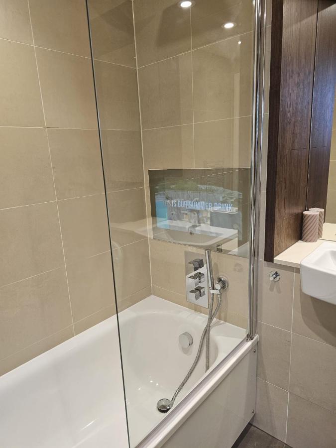 2 Bed Luxurious Apartments Canary Wharf London Eksteriør billede