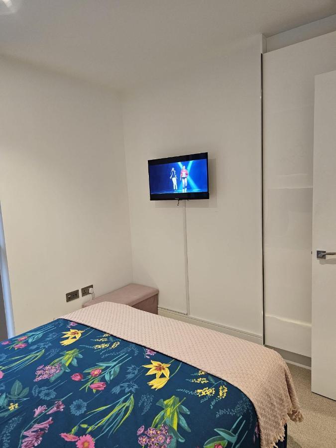 2 Bed Luxurious Apartments Canary Wharf London Eksteriør billede
