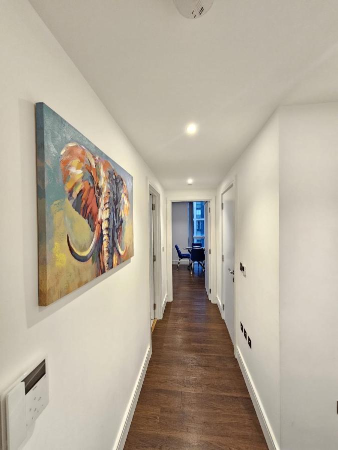2 Bed Luxurious Apartments Canary Wharf London Eksteriør billede