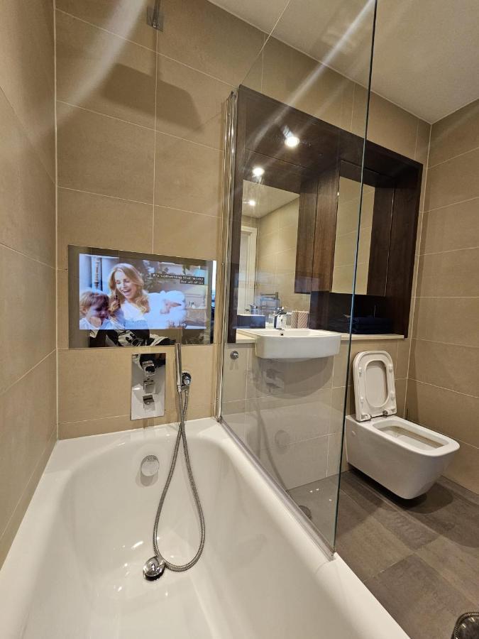 2 Bed Luxurious Apartments Canary Wharf London Eksteriør billede