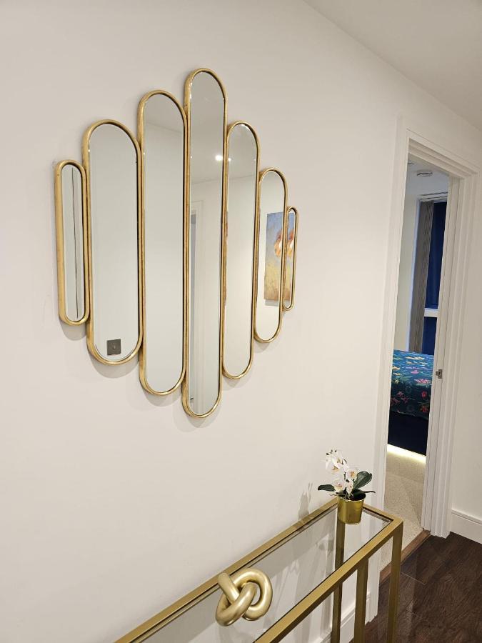 2 Bed Luxurious Apartments Canary Wharf London Eksteriør billede