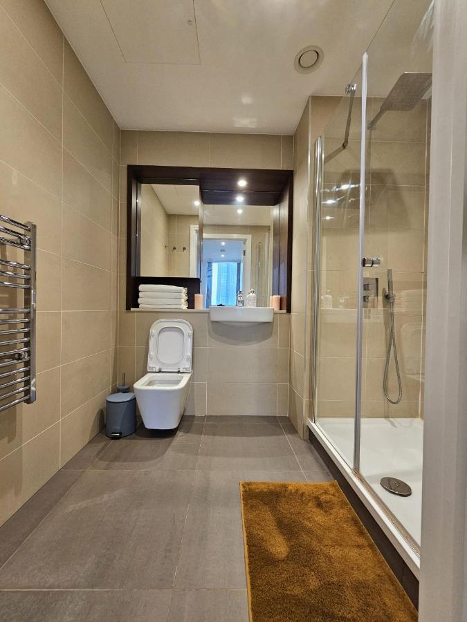 2 Bed Luxurious Apartments Canary Wharf London Eksteriør billede