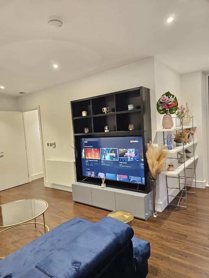 2 Bed Luxurious Apartments Canary Wharf London Eksteriør billede