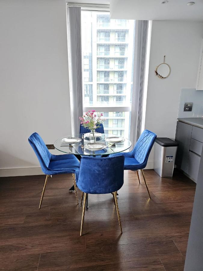 2 Bed Luxurious Apartments Canary Wharf London Eksteriør billede
