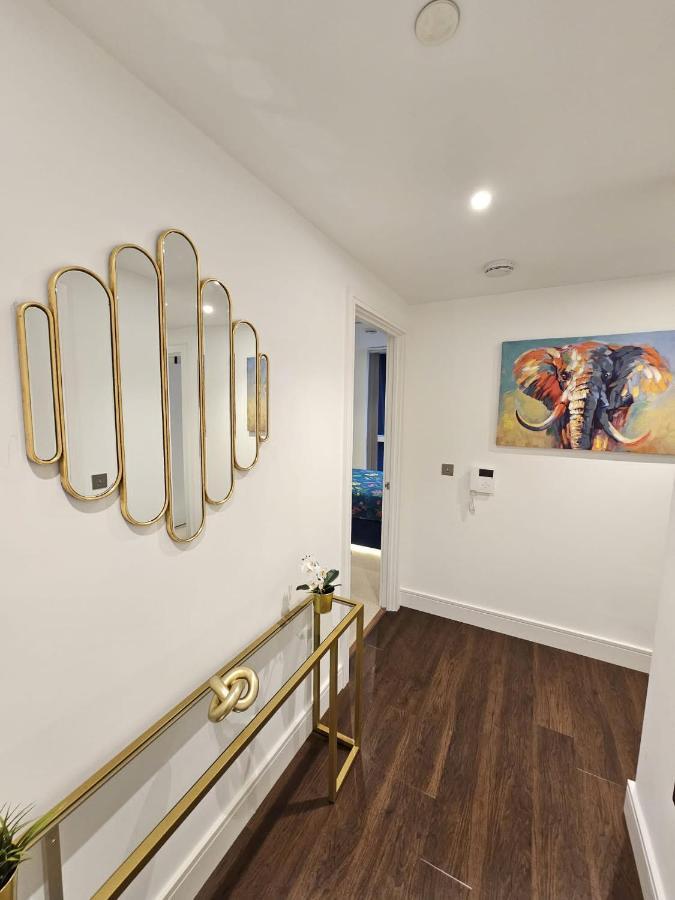 2 Bed Luxurious Apartments Canary Wharf London Eksteriør billede